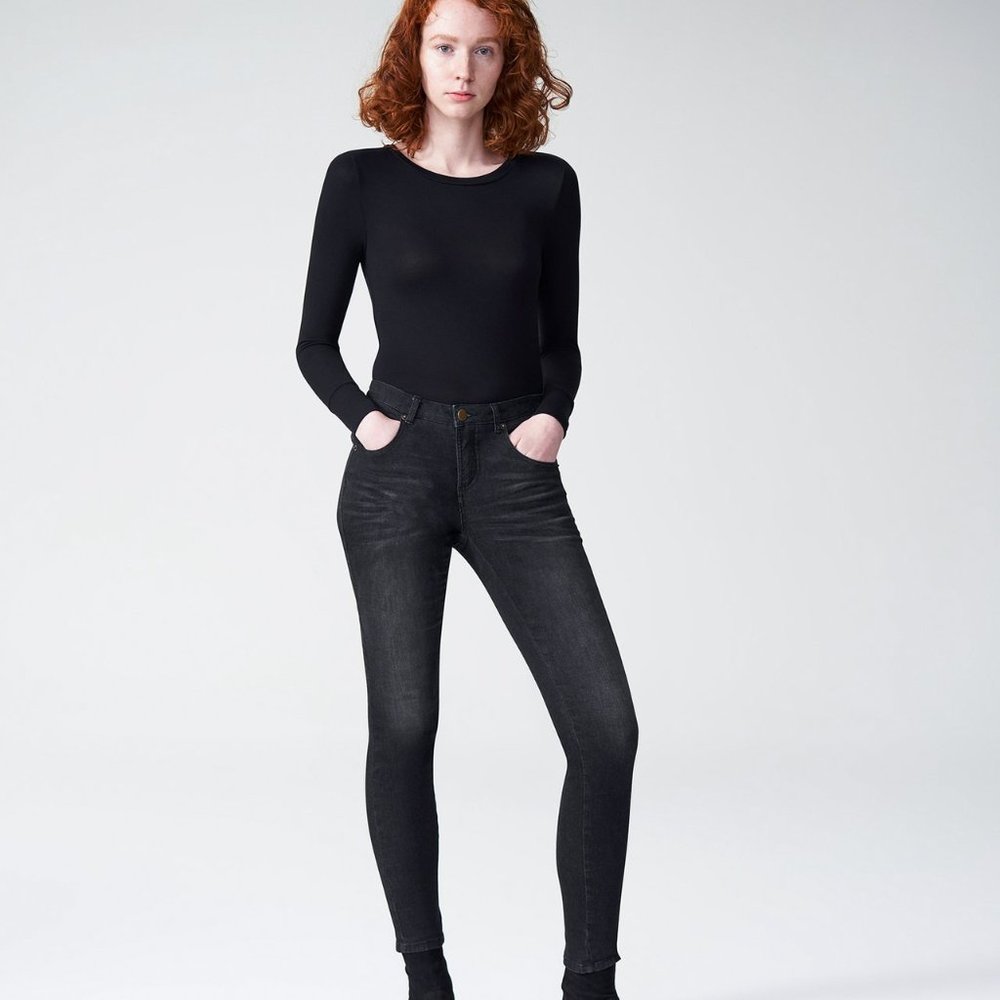 Foundation Long Sleeve Crew Neck Tee